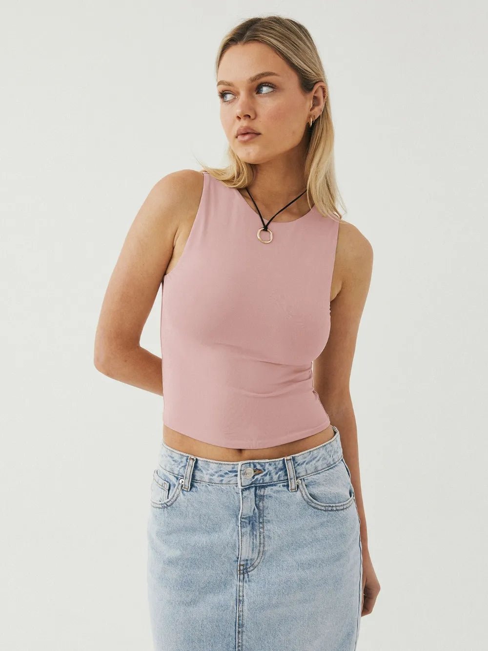 Basic Round Neck Cropped Tank Top | Elegant Urban Tank Top – Machello