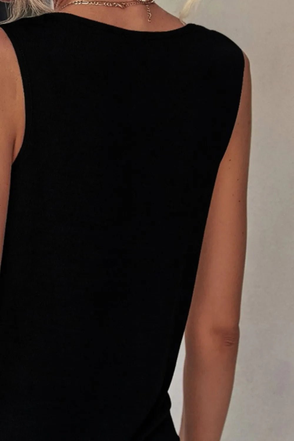 FAM - FAM Color Block Wide Strap Tank – Casual Sleeveless Top with Modern Contrast Design | Elegant Urban Tank Top – Machello